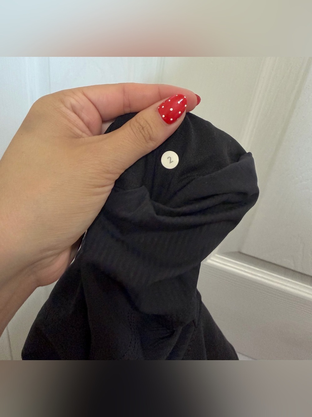 Lululemon Size 2 Cropped Dance Studio Pants - Picture 6 of 6